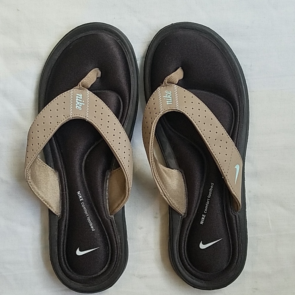 Nike flip flops